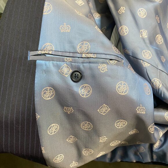 46 Reg Sean John Navy Pinstriped Suit Jacket - Picture 5 of 8